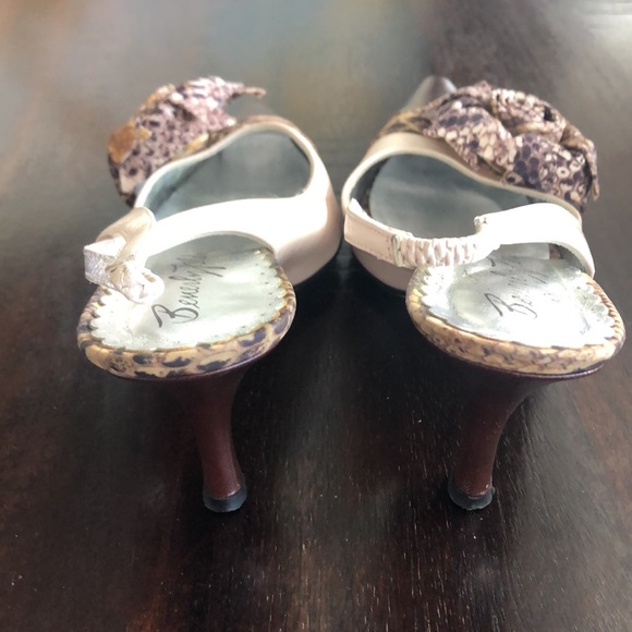 Beverly Feldman floral WOMENS Italian shoes in mint condition. - Picture 4 of 8